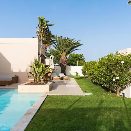 Puerto Del Carmen Sleeps 6 With Pool Air Con And Wifi *