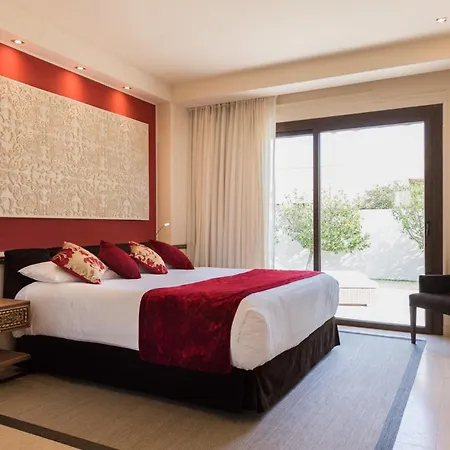 Puerto Del Carmen Sleeps 6 With Pool Air Con And Wifi